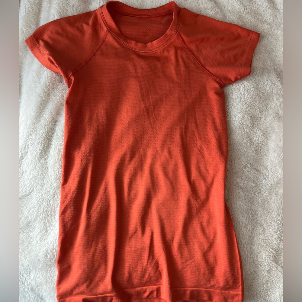 BRAND NEW LULULEMON SWIFTLY TEC